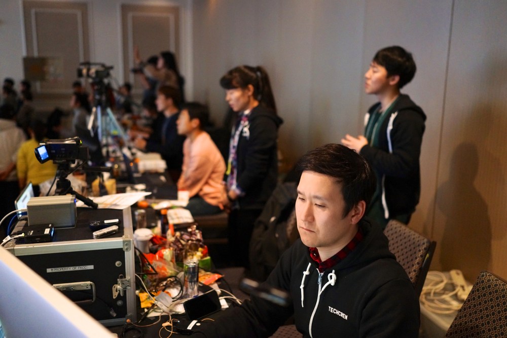 2018-11-23 at 20-05-25